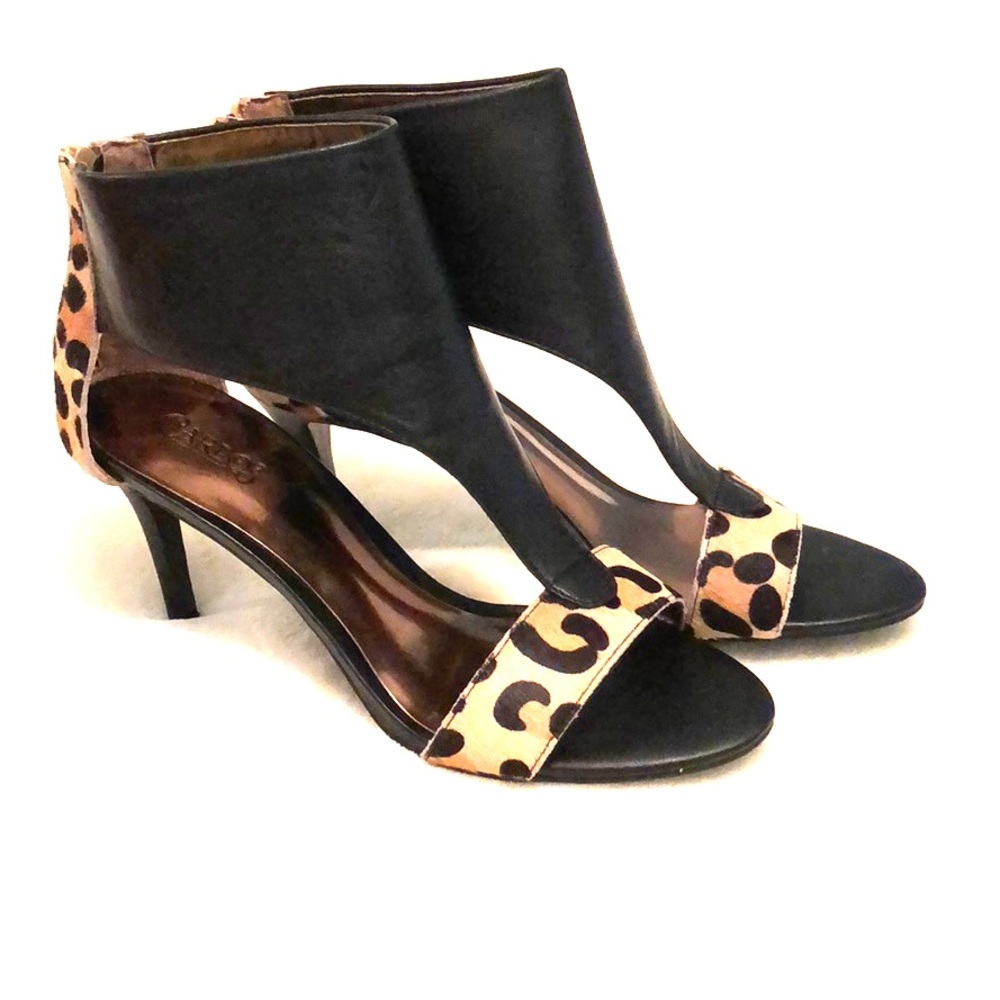 Carlos by Carlos Santana Dorado leopard heels
